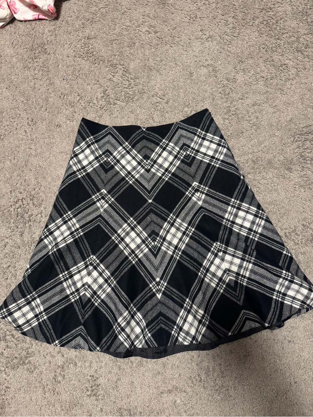Ann Taylor Black, White & Gray Plaid A-Line Skirt